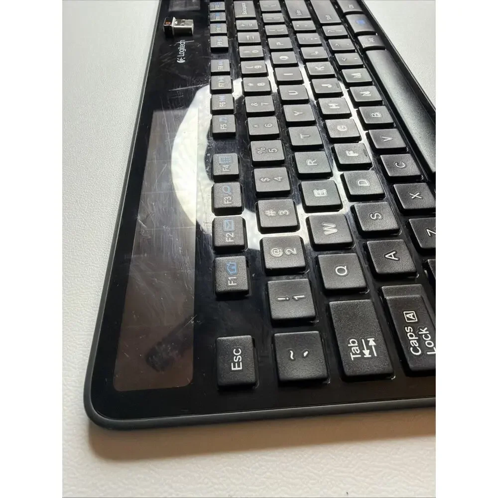 Logitech K750 Wireless Solar Keyboard w/ Unifying Receiver TESTED WORKING